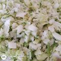 Cooksnap Dagmara Baran/Coś smacznego i niedrogiego z czasów, kiedy przygotował Surówka z kapusty pekińskiej z curry.