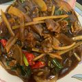 Cooksnap Non Isml semasa beliau membuat Daging halia basah.