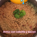 El cooksnap de Brenda cuando hizo Arroz con cebolla y tocineta (bacon - tocino).