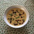 Ferencné Szekeres Cooksnap-ja, amikor elkészítette a(z) Burgonyakrémleves, házi kolbász chipsszel receptet.