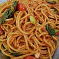Cooksnap Siti Hana semasa beliau membuat Spaghetti goreng ala mamak.