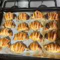 El cooksnap de Cadid_ cuando hizo Croissant relleno de chocolate blanco y Oreo.