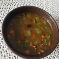 El cooksnap de Rouz Herrarte cuando hizo Sopa de nopal y lentejas.