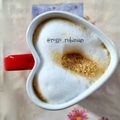 il rosso rubinian quando ha preparato Cappuccino cremoso fatto in casa... meglio che al bar!!!