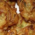Lalika Saha का कुकस्नैप जब उन्होंने कांदा भजिया स्ट्रीट फूड(kanda bhajiya street food recipe in hindi) बनाया था।