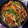 Madhvi Dwivedi का कुकस्नैप जब उन्होंने हक्का नूडल्स (Hakka Noodles recipe in hindi) बनाया था।
