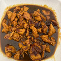 Cooksnap Venysa Chin semasa beliau membuat Ayam Masak Kicap Simple.