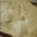 Gauri Tajane का कुकस्नैप जब उन्होंने आटा सूजी की स्पाइसी पूरी (Aata suji ki spicy puri recipe in Hindi) बनाया था।