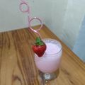 Cooksnap dari sarah indyra ramadhani untuk resep Strawberry Smoothies Mudah Ala Cafe