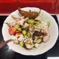 Cooksnap από Δέσποινα Καρπούζα στη συνταγή Χωριάτικη σαλάτα...loaded! 🥗