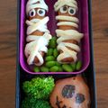 Kristina K's cooksnap of when they made Mummy Sausages for Halloween Bento.