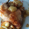 El cooksnap de millanburgos cuando hizo Muslos de pollo y patatas al horno a las hierbas provenzales.