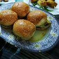 Aamna Saad's cooksnap of when they made Anday wala burger.