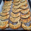 صورة من Waffa Omar، شاركها بعد تجربة وصفة فطاير لبنة مع البصل المقلي وحبة البركة ☺😋