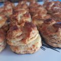 Andrea Kálóczy Cooksnap-ja, amikor elkészítette a(z) Tepertőkrémes pogácsa (hajtogatás nélkül is leveles töpörtyűs pogácsa) receptet.