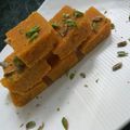 Meenu Ahluwalia का कुकस्नैप जब उन्होंने बेसन की बर्फी (Besan ki Burfi Recipe In Hindi) बनाया था।