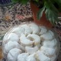Cooksnap dari ummah ami untuk resep Snowball cookies(putri salju pandan)