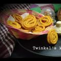 Twinkal Kalpesh Kabrawala's cooksnap of when they made ચોખા ના  લોટ ની ચકરી.