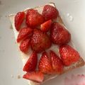 รูป Cooksnap ของ Sasi เมื่อเขาทำ 🍓ขนมปังหน้ากรีกโยเกิร์ตสตรอว์เบอร์รี่ #ทีมของหวาน🍓