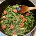 Cooksnap από Μαρία Χατζηδημητριου στη συνταγή Φασολάκια με πατάτες και χωριάτικα λουκάνικα