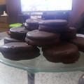 El cooksnap de Daii Covian cuando hizo Alfajores de chocolate.