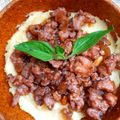 Cooksnap de Cozinha da Déa quando cozinhou Ragu rápido de linguiça com polenta mole de gorgonzola.