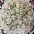 Cooksnap Sharifah Mariam Kadir semasa beliau membuat Onde-Onde.