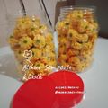 Cooksnap Azizah Mansor semasa beliau membuat Biskut Samperit Klasik.