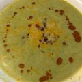 Kitti Zabiák Cooksnap-ja, amikor elkészítette a(z) Illatos brokkolileves anyának és apának receptet.