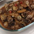 Ernest Lee 的 【家庭小菜】辣酒煮花螺 | Sea snails in spicy wine sauce | 中文字幕 | Todordor workshop cooksnap