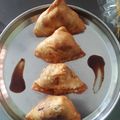 Aarti Dave का कुकस्नैप जब उन्होंने आलू मटर समोसा (aloo matar samosa recipe in Hindi) बनाया था।