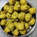 Disha Prashant Chavda's cooksnap of when they made મેથી ના ગોટા (Methi Gota Recipe In Gujarati).