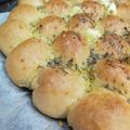 Cooksnap dari MbakNok untuk resep Garlic Cheese Pizza