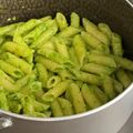 Cooksnap de Raphael da Silva quando cozinhou Pasta al Pesto.