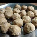 Sweety का कुकस्नैप जब उन्होंने गोंद बादाम लड्डू (gond badam ladoo recipe in Hindi) बनाया था।