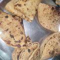 Vijay singh का कुकस्नैप जब उन्होंने आलू का पराठा (aloo ka paratha recipe in Hindi) बनाया था।