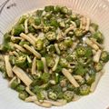 Jennifer Liu 的 秋葵燴金針菇 cooksnap