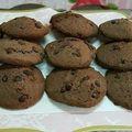 صورة من براءة هلال ، شاركها بعد تجربة وصفة كوكيز بحشوة الجالكسي😋🍪🍫