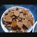 Rakhi Gupta का कुकस्नैप जब उन्होंने तिलपट्टी (til patti recipe in Hindi) बनाया था।