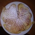 Monique konyhàja Cooksnap-ja, amikor elkészítette a(z) Bögrés egyszerű gofri receptet.