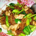 รูป Cooksnap ของ คุณครู มีเกียรติ เวสารัช (ครูต้นดนตรี) เมื่อเขาทำ เส้นหมี่ผัดซีอิ๊ว