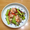 H.c. Tseng 的 《微波爐料理》蘆筍鮮蝦 cooksnap