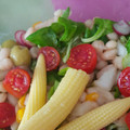 El cooksnap de Miriam cuando hizo 319. Ensalada de la huerta con alubias vegana.