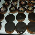 El cooksnap de Rodrigo Pizzorno cuando hizo Alfajores de coco bañados de chocolate blanco/negro.