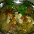 Cooksnap Julia ALeen Aireish semasa beliau membuat Sup kaki ayam.