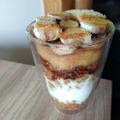 El cooksnap de Mica Varela Gerhauser cuando hizo Postre banana split de avena en vaso. Receta original de Geri. Postre light sin azúcar ni harina.