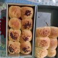 Cooksnap dari beiby anne untuk resep Raisin buns & Choco-chip bread