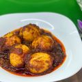 Cooksnap Sesimple Loralin semasa beliau membuat Sambal Telur Pengantin.