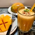 Madhu Walter का कुकस्नैप जब उन्होंने मैंगो शेक विथ चिया सीड्स(mango shake with chia seeds recipe in hindi) बनाया था।