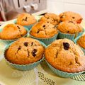 El cooksnap de Tania Becerra Labrador cuando hizo Magdalenas integrales saludables: unas de chocolate, otras de moras 😋.